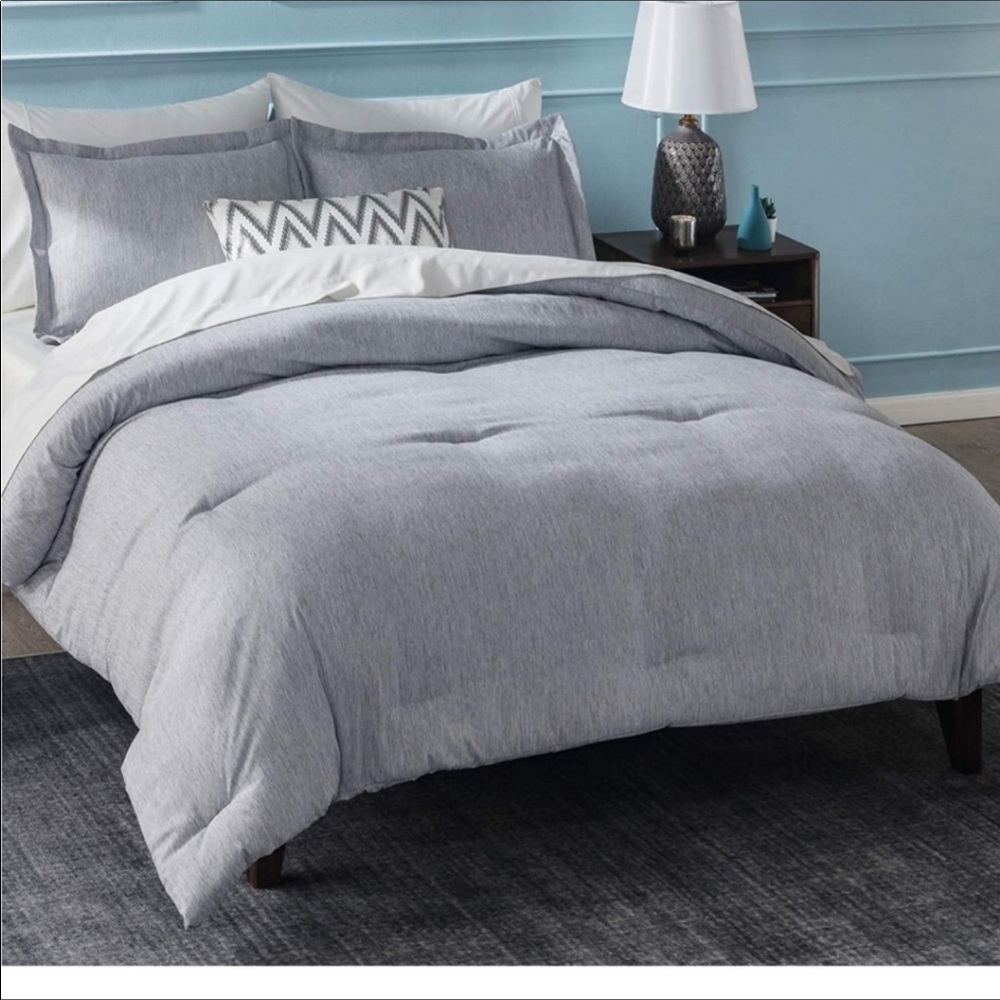 NEW 3 Pcs Bed Comforter Gray Queen Set